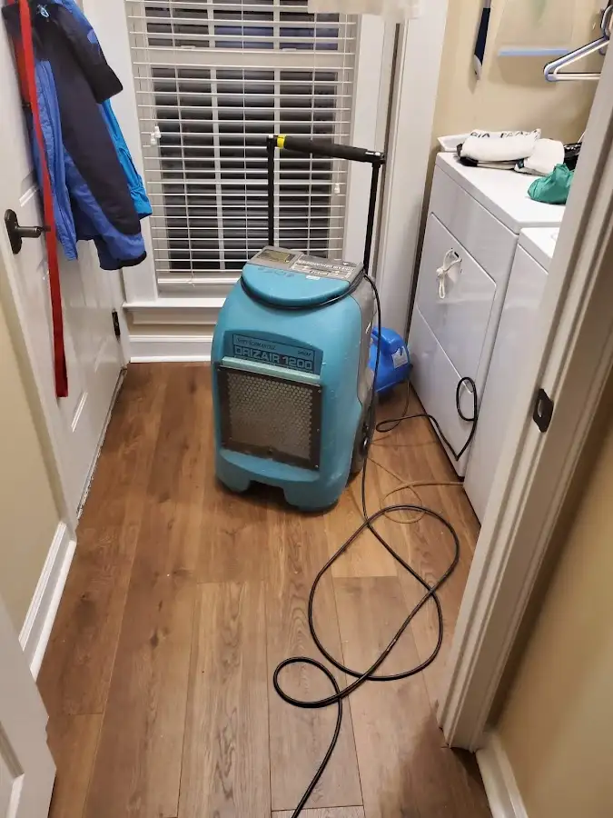 Commercial dehumidifier deployed for Crawl Space Restoration in Camp Springs